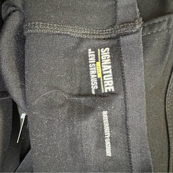 Signature by Levi Strauss & Co. Gold Womens Maternity Skinny Jeans - Picture 5 of 9